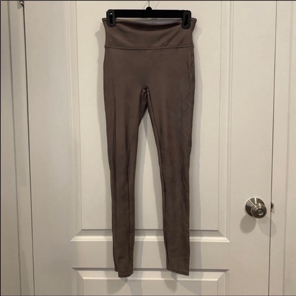 Spanx Faux Leather Leggings in Color Antique Rose - Picture 4 of 5